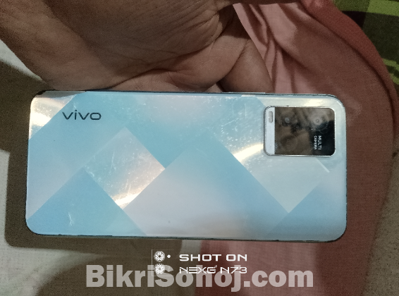 Vivo y21